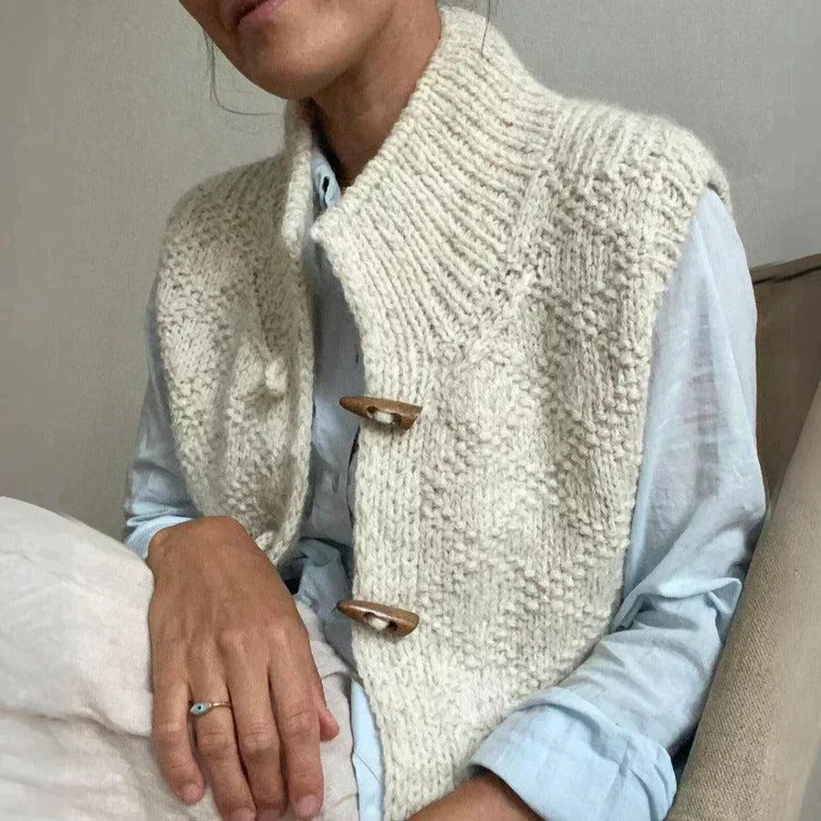 Freja | Stilfuld Strikket Kort Damevest