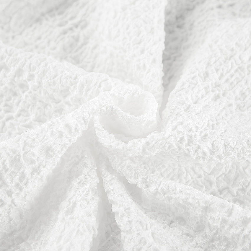 Elegant slim-fit bluse med V-udskæring